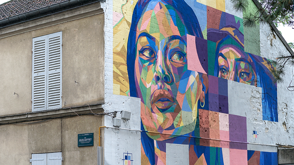 Close up of Dourone's mural in Pantin, France